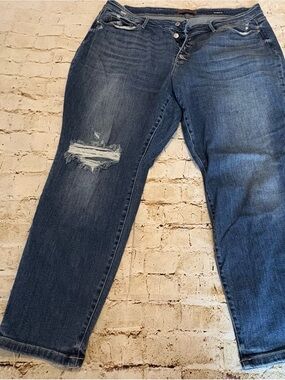 Judy Blue Relaxed Fit Distressed Blue Denim Jeans Boyfriend Fit